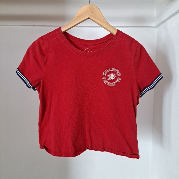Hollister | red preppy cropped women's t shirt - Picture 3 of 11